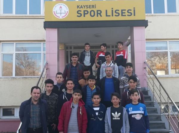Okulumuz öğretmen ve öğrencileri Kayseri Spor Lisesini ziyaret ettiler